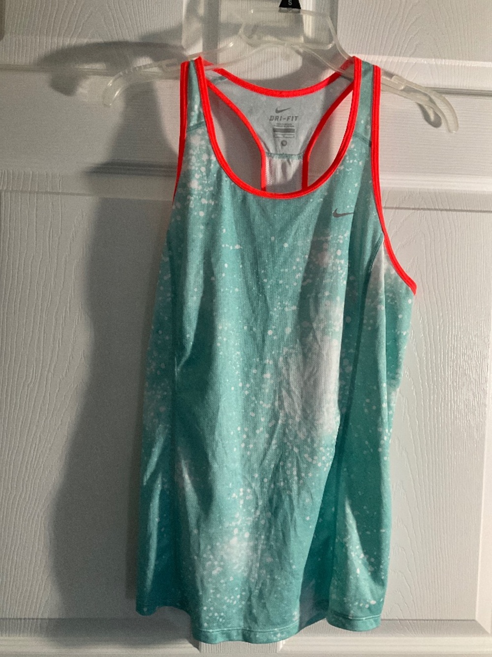 Nike Dri-FIT Women's Racerback Tank Scoop Neck Breathable Mesh back. Size M.